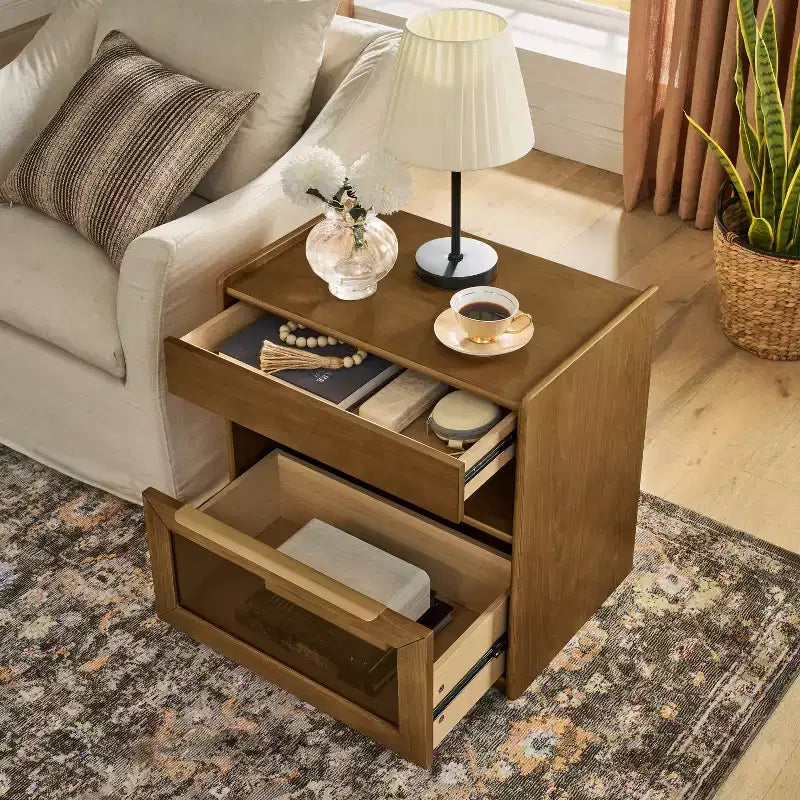 Mesita de noche moderna de mediados de siglo con estación de carga, gabinete de 2 cajones y puerta, diseño acanalado, con cerradura (W1801P303392)